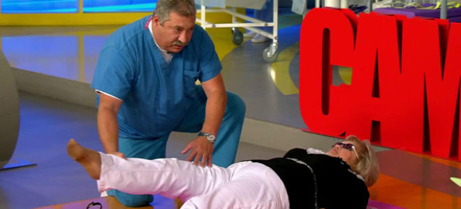 Как лечить мениск колена в домашних условиях: правила оказания первой помощи при травме колена, список медикаментов и рецепты народной медицины, полезные рекомендации