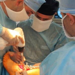 Эндопротезирование голеностопного сустава: описание и характерные особенности операции, подготовка и реабилитация, показания и противопоказания к манипуляции