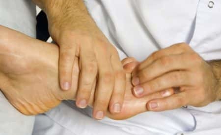 Ушиб пальца на ноге: степень и тяжесть, симптомы, первая помощь в домашних условиях и методы лечения