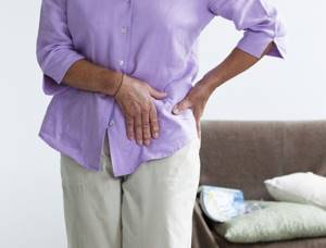 Боль в тазобедренном суставе, отдающая в ногу и ягодицу: факторы, провоцирующие неприятные ощущения, диагностические мероприятия, лечение и профилактика