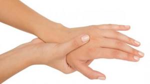 Немеет средний палец: физиологические и патологические причины онемения, современные и народные методы лечения, профилактические мероприятия