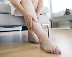 Судороги ног в пожилом возрасте: частые причины, симптомы, как правильно лечить, к какому врачу обратиться
