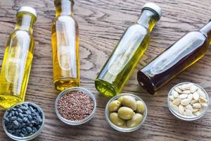 Льняное масло при подагре: полезные свойства продукта, противопоказания и рекомендуемые дозировки, народные рецепты и секреты употребления