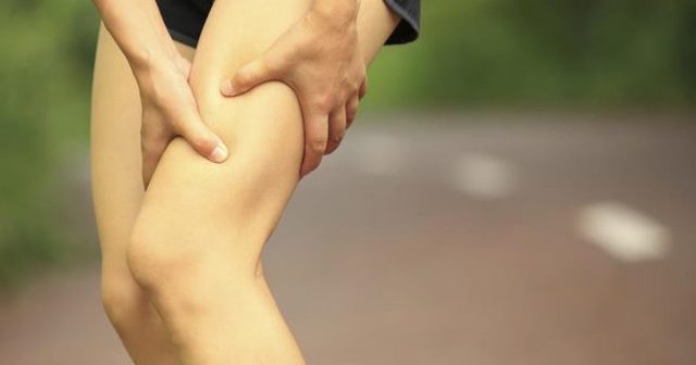 Растяжение мышц на ноге: причины, симптомы, первая помощь, лечение народными и медицинскими средствами