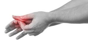Щелкающий палец (стенозирующий лигаментит): разновидности болезни и причины возникновения патологии, способы терапии и показания к операции