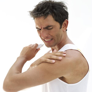 Боли в руке от плеча до кисти: возможные заболевания и характеристика болевых ощущений, рекомендованные методы терапии и профилактики