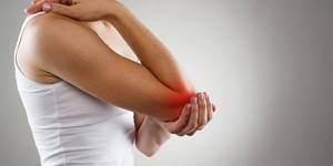 Боль в локтевом суставе при сжимании кулака: рекомендованные методы лечения и как снять болевые ощущения, профилактические меры и медикаментозная терапия, возможные патологии