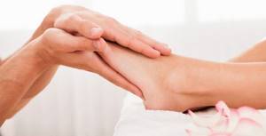 Лечение косточки на большом пальце ноги в домашних условиях: народные рецепты и ортопедические наборы, массаж и упражнения, противопоказания и правила терапии