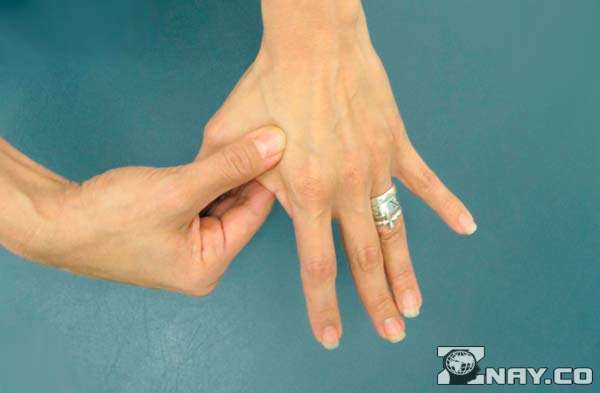 Вреден или нет хруст пальцев: особенности и причины привычки, о чем говорит характерный звук, возможные последствия и методы избавления