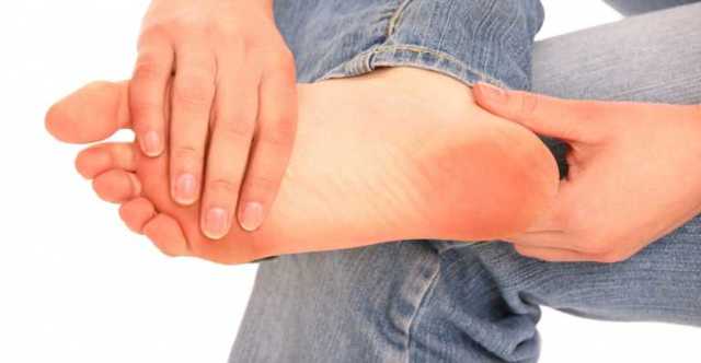 Онемение в области ноги при грыже позвоночника: особенности симптома, механизм развития работы, диагностика и лечение