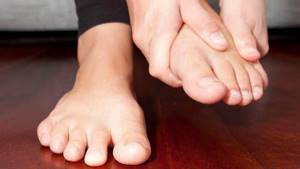 Немеют пальцы на ногах: основные причины, диагностика заболевания, лечебные меры, аптечные и народные средства, профилактика