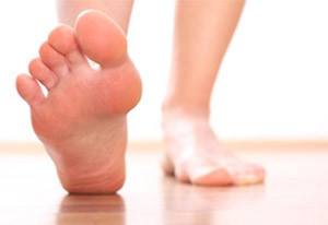 Артроз пальцев ног: причины патологии, механизм развития и симптомы, лечение аптечными и народными средствами, методы мануальной и физиотерапии, профилактика и прогноз
