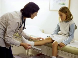 Варусная деформация нижних конечностей у детей: причины и симптомы развития патологии, диагностика, консервативное, хирургическое и физиотерапевтическое лечение