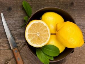 Лечение суставов лимоном: польза и вред цитруса, правила приготовления лекарства и народные рецепты, мази для наружного использования и целебные компрессы