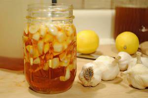 Чеснок, лимон и мёд от холестерина – мнение врачей, рецепты