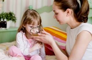 Кашель до рвоты у ребенка – что делать при приступах, как лечить сильный кашель