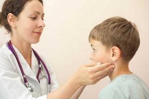 Какие антибиотики при воспалении лимфоузлов на шее можно принимать взрослым и детям?