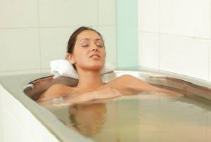 Сероводородные ванны: польза и вред для организма человека