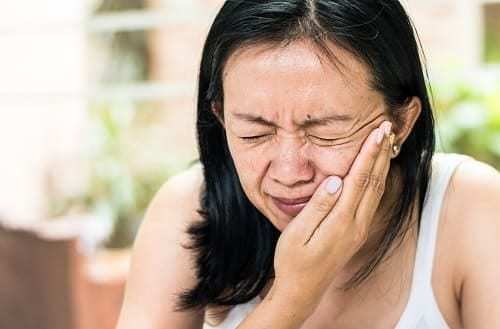 Воспаление лицевого нерва: симптомы и лечение, фото
