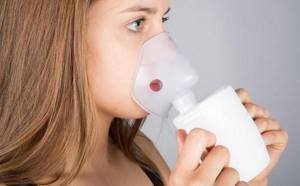 Ингаляции при насморке небулайзером: рецепты для домашних условий, с чем лучше всего делать для детей, какой раствор занимать при заложенности носа
